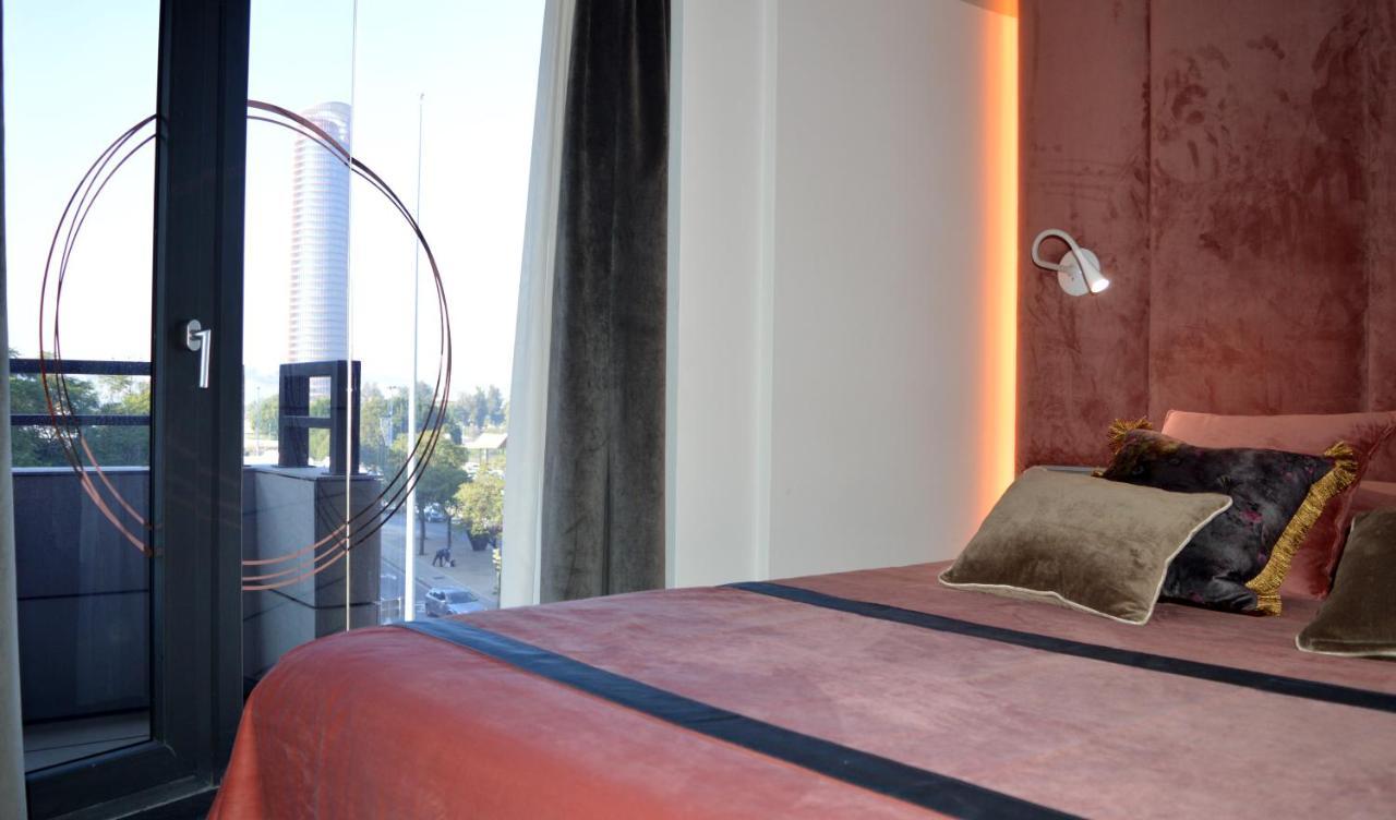 On Suites Sevilla Apartments Designed For Adults Luaran gambar
