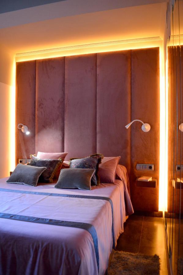 On Suites Sevilla Apartments Designed For Adults Luaran gambar