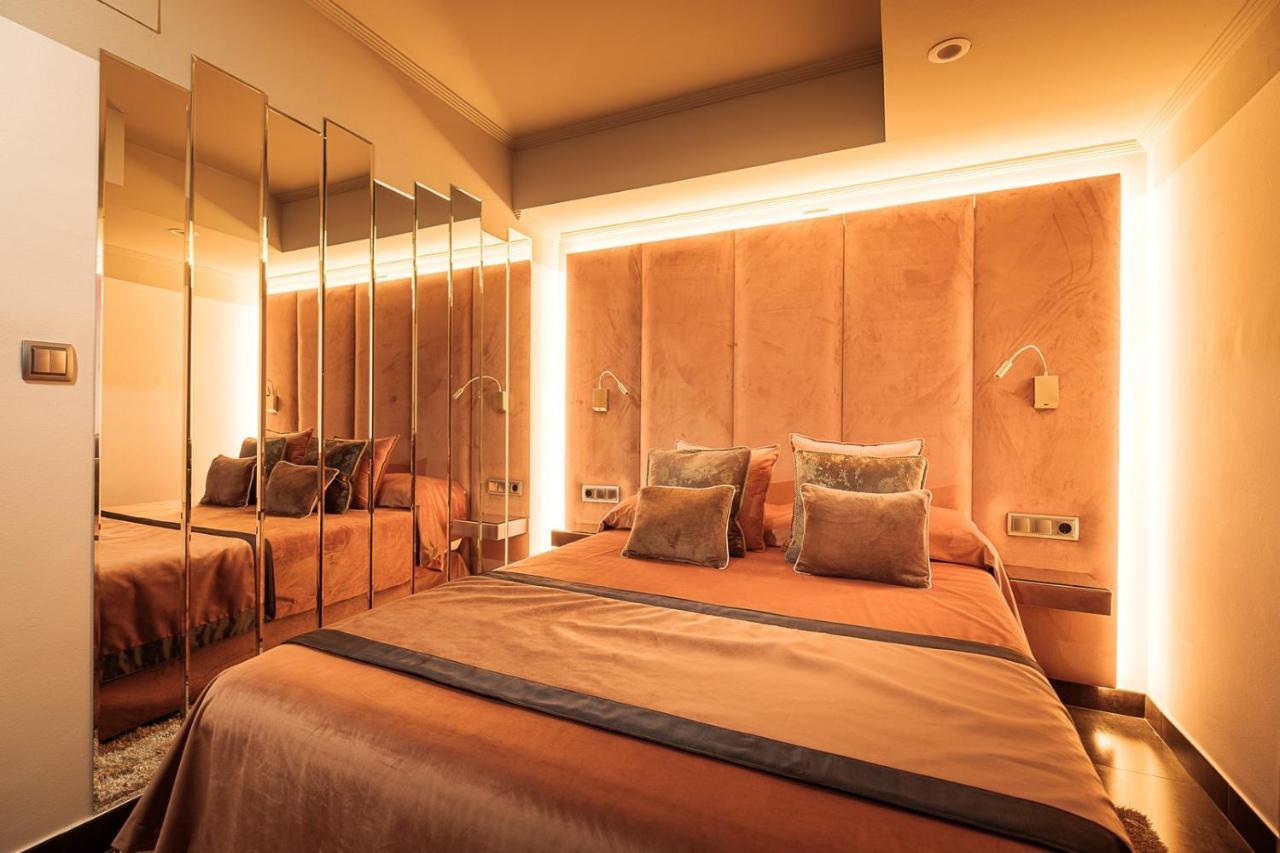 On Suites Sevilla Apartments Designed For Adults Luaran gambar